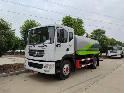 杭州用戶喜提12方灑水車，澆花、澆樹、綠化噴灑功能全